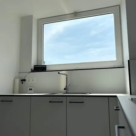 Appartement Stylish 3-bedroom With Sea View *