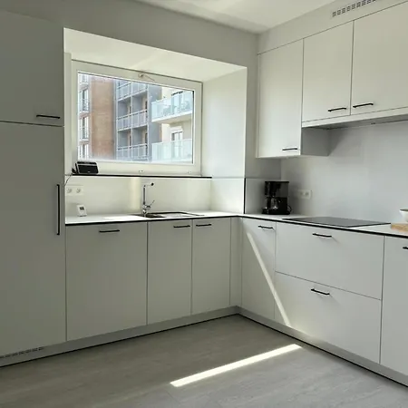 Stylish 3-bedroom With Sea View Apartment