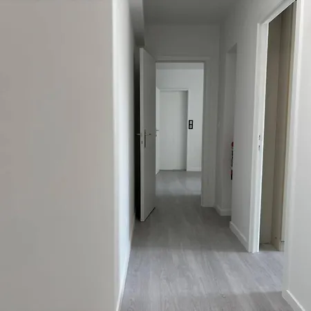 Stylish 3-bedroom With Sea View Appartement *
