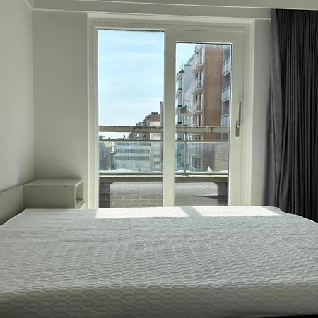 Stylish 3-bedroom With Sea View Appartement